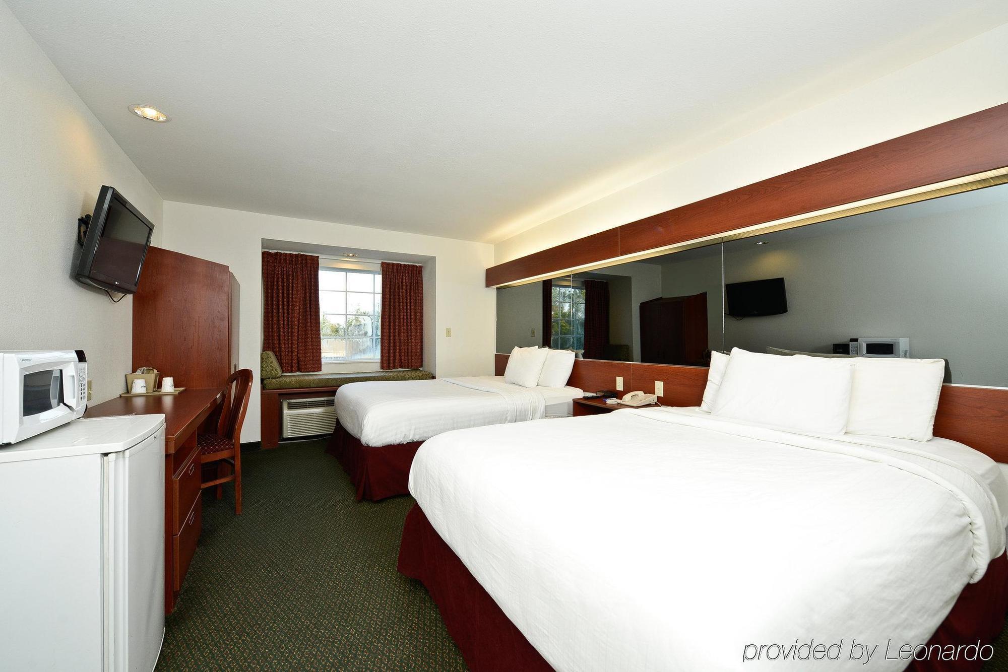 Americas Best Value Inn Lake Charles Interstate 210 Екстер'єр фото