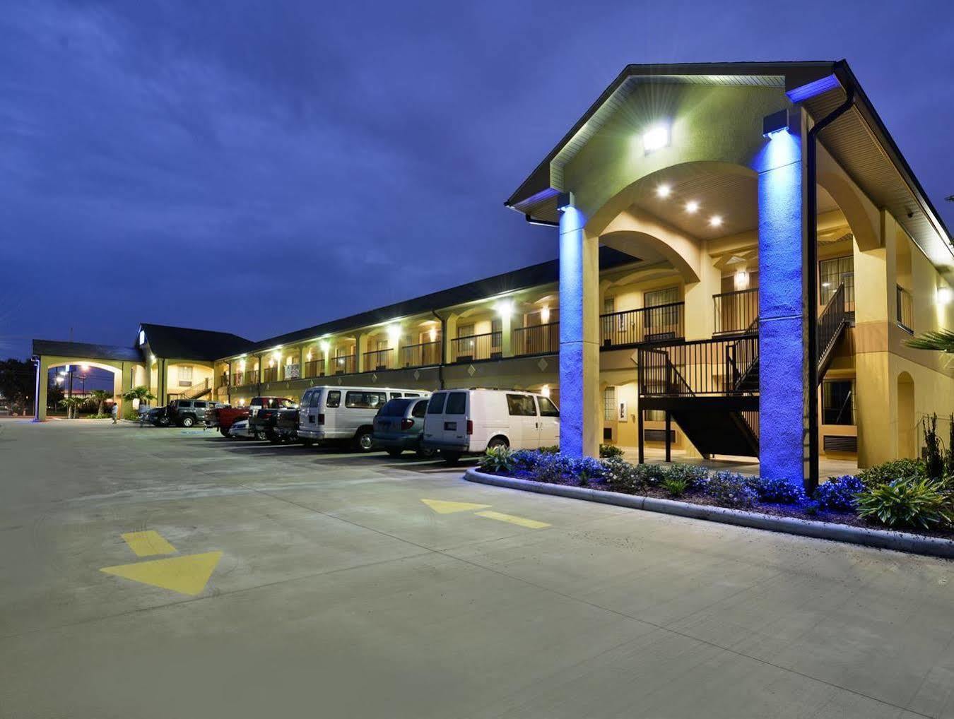 Americas Best Value Inn Lake Charles Interstate 210 Екстер'єр фото