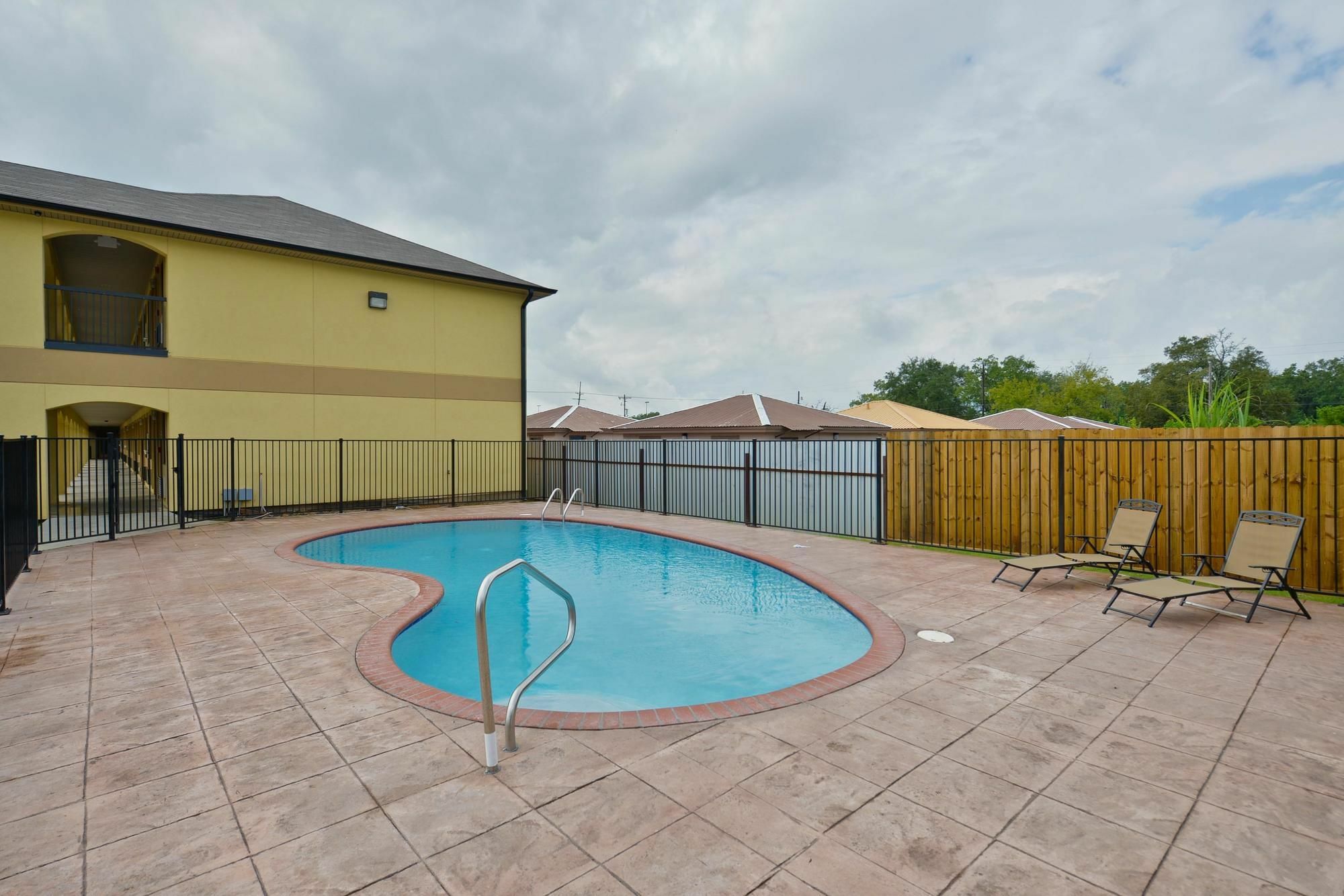 Americas Best Value Inn Lake Charles Interstate 210 Зручності фото