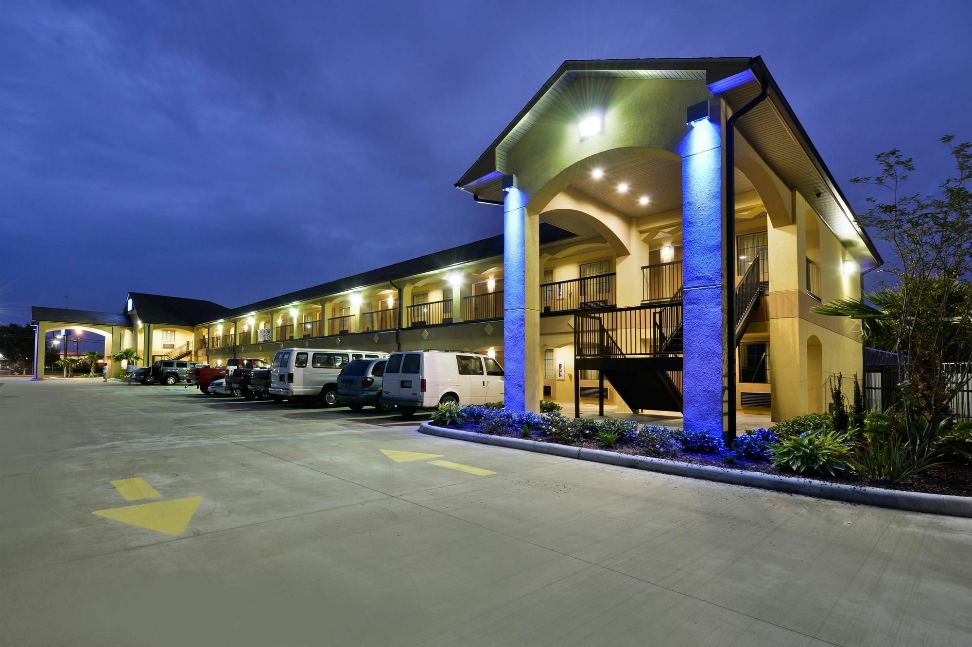Americas Best Value Inn Lake Charles Interstate 210 Екстер'єр фото